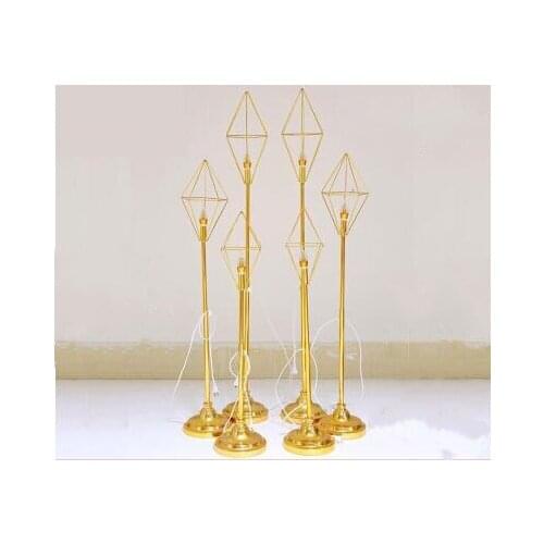 Wedding diamond road leading lights props iron art geometric lighting decoration of the wedding runway decoration scene layout