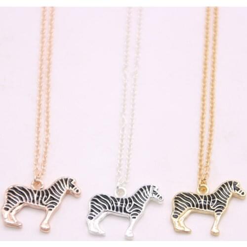 Newest multi-colored lovely zebra pendant necklace Lifelike zebra pendant necklace designed for women