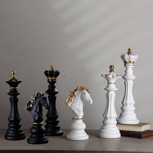 1Pcs Resin Chess Pieces Board Games Accessories International Chess Figurines Retro Home Decor Simple Modern Chessmen Ornaments