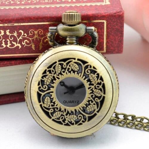 Nostalgic Punk Style Pocket Watch Vintage Steampunk Retro Bronze Design Pocket Watch Quartz Pendant Necklace Gift