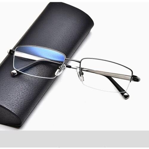 OEYEYEO New Pure Titanium Eyeglasses Mens Ultra Light Business Half Frame Eyewears Vacuum IP Plating Highlights The Temperament