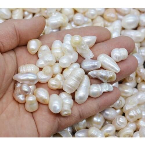 Promotion ! Exquisite, irregular, special-shaped, Baroque natural pearl. Scattered beads