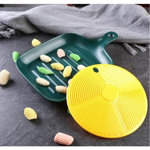 2021 New Household Kitchen Cooking Pasta Board Macaroni Board Garganelli Board Premium Pasta Board Kitchen Gadgets