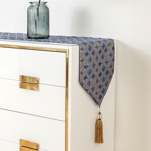 Hot Sale Luxury Small Grid Jacquard Table Runner Soft Decoration Hall Table Decoration Towel Table Tea Flag