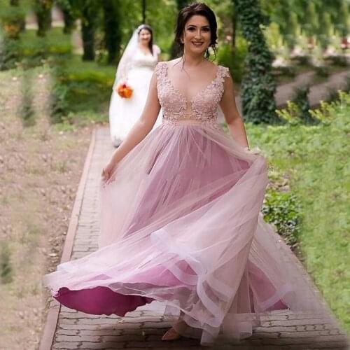 YiMinpwp Country Pink Bridesmaid Dresses Sheer Neck Backless Illusion Appliques Garden Boho Wedding Guest Gowns Plus Size Cheap