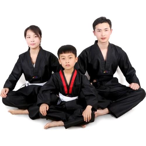 Black WTF Taekwondo Uniform for Competition and Training Taekwondo Suit Customized Logo Taekwondo Dobok for Training Institution