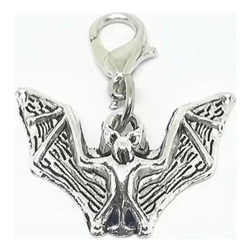 2 Pcs Gothic Bat Clip Animal Clip Fly Bat Charm Bracelet Clip on Pendant