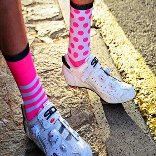 Hight Quality Professional Cycling Socks Protect Feet Breathable Wicking Sock Outdoor Road Bike Nylon Socks Bicycle Accessories