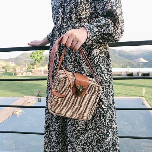 Vintage Box Rattan Women Crossbody Bag Wicker Woven Shoulder Bags Casual Summer Beach Straw Bag Female Small Bali Purses 2021