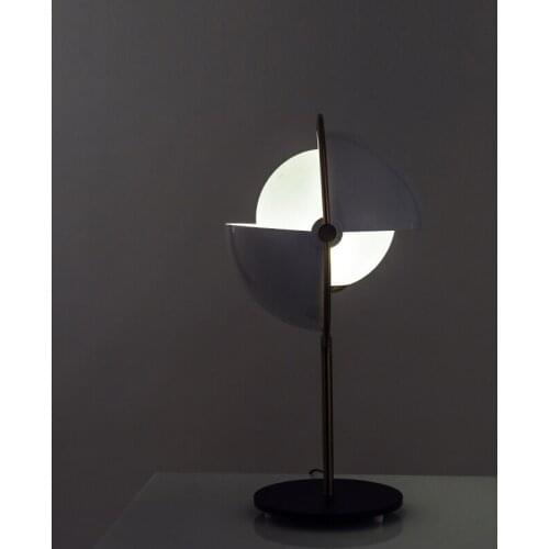 Postmodern desk lamp is contemporary and contracted stage berth lamp metal golden glass ball rotation decorative lamp