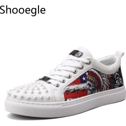 Men Fashion Rivets Casual Shoes Street Style Graffiti Print Sneakers Lace Up Punk Shoes Men Zapatillas Hombre