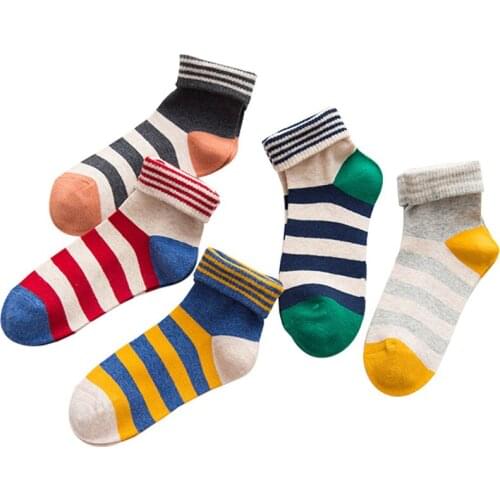 1Pair Warm Cotton Women happy Socks Autumn Winter Style Christmas Winter Socks For girl Female Funny Sock Calcetines Meias