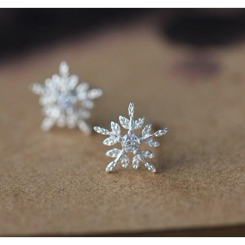 925 Sterling Silver Prevent Allergy Crystal Snowfake Stud Earrings for Women Bridal Wedding Earrings Jewelry Accessories eh537