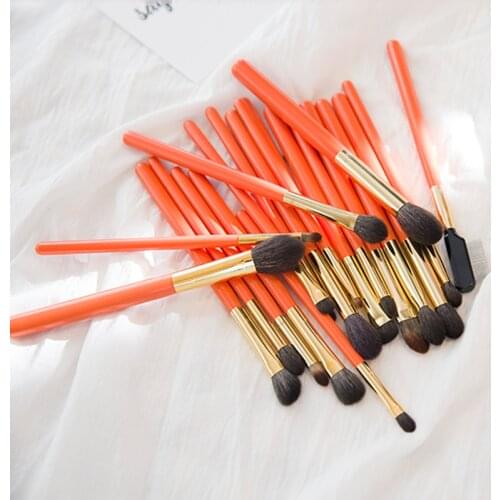 Professional Handmade Makeup Brushes Soft Blue Squirrel Hair Goat Hair Eye Shadow Blending Eyeliner Eyebrow Brush Make Up Brush