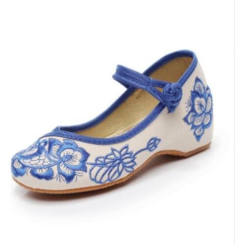 Childrens casual shoes girls old Beijing cloth shoes Tang costume embroidery flower shoes ethnic girls performance dance shoe
