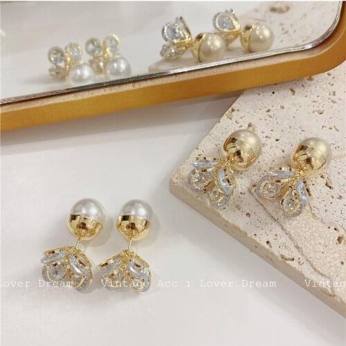 Retro Geometric Flower Earrings Fashion Classic INS Wind Transparent Earrings Girlish Style Pearl Flower Earrings Female Tide