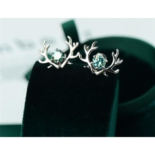 925 Silver D Color VVS1 Diamond Test Past 0.5 Carat 5mm Green Moissanite Deer Stud Earrings Women Wedding Gemstone Earrings Gift