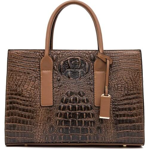 Male Casual Shoulder Messenger bag Cowhide Fashion man Cross-body Bag men Tote Mochila Satchel bag Luxury Brand