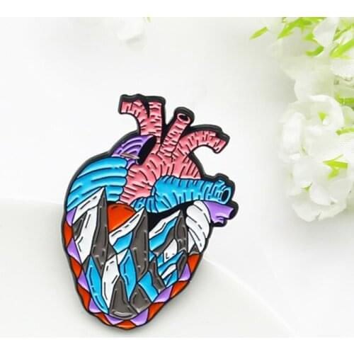 Anatomy Organ Heart Enamel Pin Color Peak Red sun Internal Heart Brooches Bag Clothes For Doctor Nurse Lapel Badge Jewelry Gift