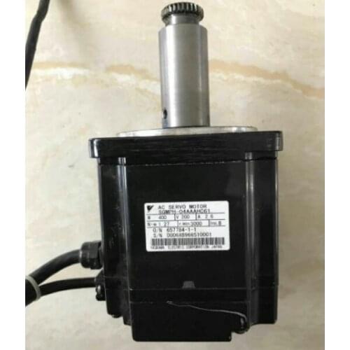 SGMPH-04AAAHC61 servo motor, used in good condition . 80% appearance new , good working , free shipping