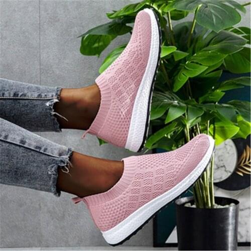New Fashion Lightweight Casual Shoes Woman Spring Summer Flats Loafers Breathable Mesh Sneakers Female Footwear Tenis Feminino