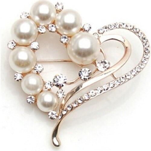 New Women Pearl Heart Brooch Dress Scarf Lapel Pin Elegant Costume Accessory Office Brooch Pins