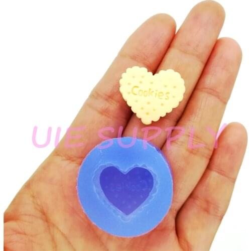 QYL476U 22.0mm x 18.8mm Heart Cookie Silicone Mold Fondant Cake Decoration Candy Resin Clay Craft Earrings Necklace Pendant DIY