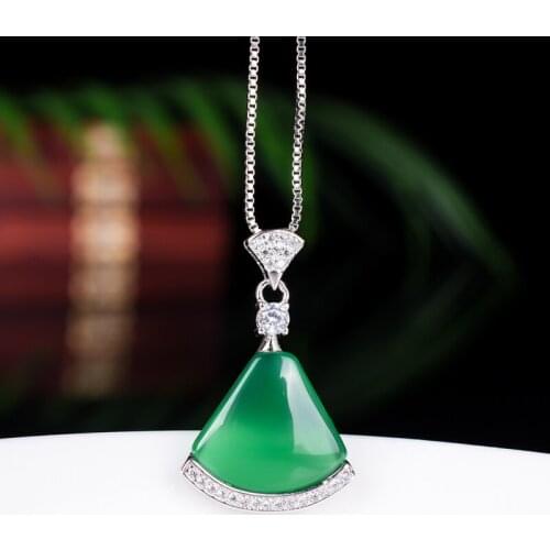 New green chalcedony silver inlaid clavicle chain of small jade fan necklace