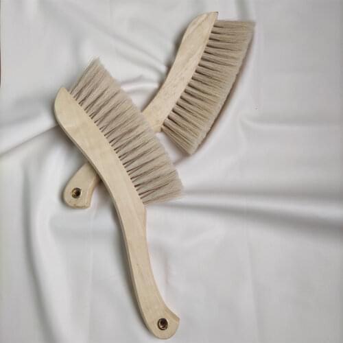 Solid wood hand brush household cleaning anti-static broom brown bristles mane dusting sofa bed clothes brush natural sweep