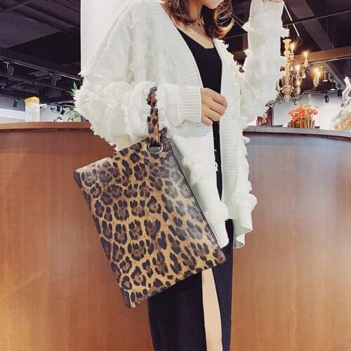 2020 Trendy Korean Leopard print Tote bag Temperament retro Fashion tablet bag Clutch 6868 24X34X1cm
