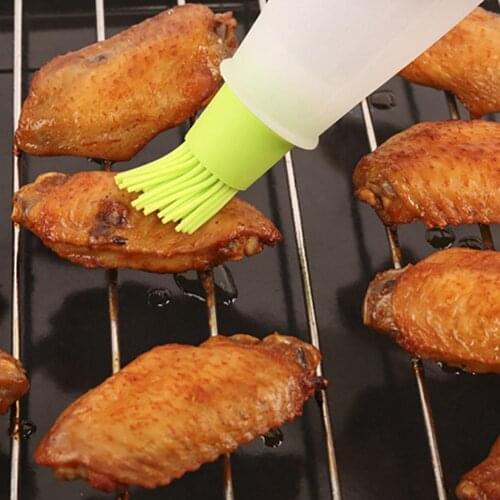 Portable Silicone Oil Bottle with Brush Grill Oil Brushes Barbecue Liquid Kitchen BBQ Baking Pastry Mould Tools Oil Tool L6Z5