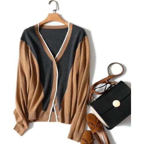 Shuchan Women Winter Top 2018 Korean Womens Cashmere Sweaters Covered Button V-neck Patchwork Warm Knitted Sweater For Women