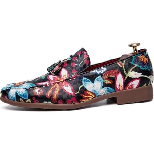 OLOMLB Mens Embroidery Floral Loafers Mocassin Homme Driving Flats Tassels Match Colors Casual Summer Shoes Plus Size 38-47