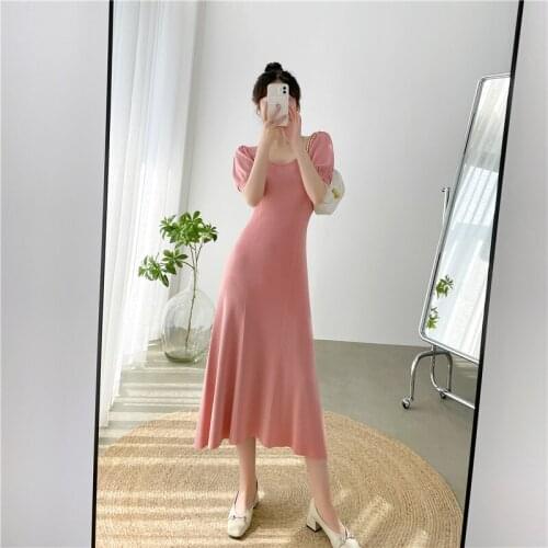 European Spring New Retro Temperament Hepburn Style Self-cultivation Slim Square Neck Ice Silk Knitted Dress Women Fashion 2021