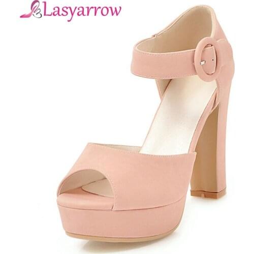Lasyarrow 2018 Summer New Fashion Women Summer Peep Toe Thick High Heels Hollow Gladiator Thick Heel Party Shoes Woman RM472