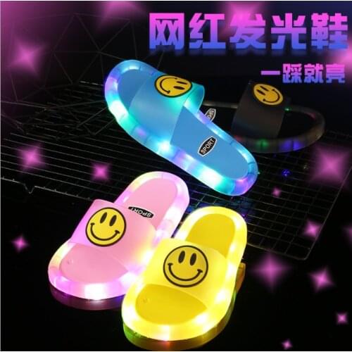 2020 Light Up Slippers Children LED Kids Slippers Baby Bathroom Sandals Kids Shoes for Girl Boys Flip Flops Toddler