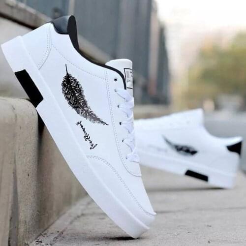 Fashion Men Sneakers 2021 Newest Comfort Breathable Anti-Odor PU Vamp Boy Little White Shoes Summer Fit Light Male Casual Shoes