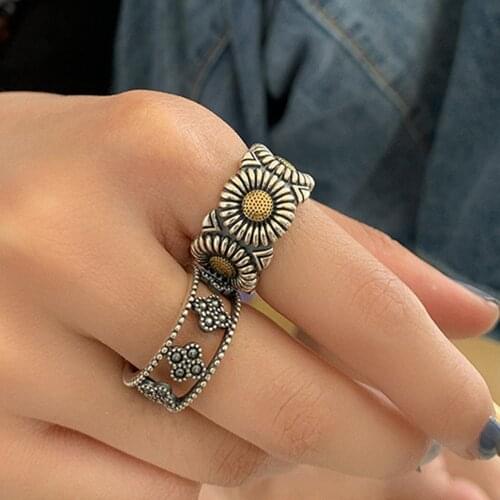 Flower Rings For Women Plum Blossoms Vintage Fashion Punk Rings Small Daisy Flower Rings Couple Party Rings
