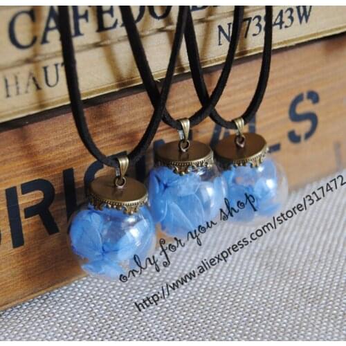 10pcs Dry Flower lobular hydrangea Glass Vial Pendant Necklace Glass Globe Velvet rope Leather necklace (finished necklace)