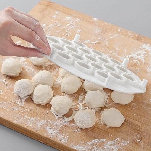 Dumplings Mold Pelmeni Maker Plastic 19 Holes Russian Ukraine Pastry and Bakery Accessories Baking Supplies Kitchen Gadget Sets