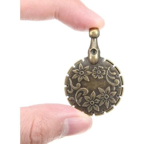 1pcs Sewing Thread Yarn Cutter Pendant Round Shape Thread Cutter Tailor Scissors Craft Patchwork DIY Sewing Accessories