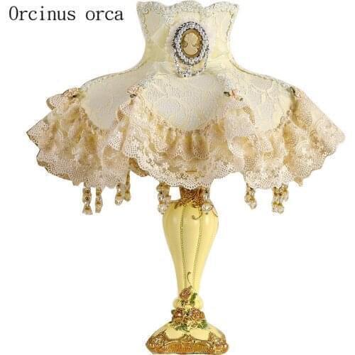 Korean dream Lace desk lamp Princess room girls bedroom bedside lamp European warm sweet cloth desk lamp free shipping