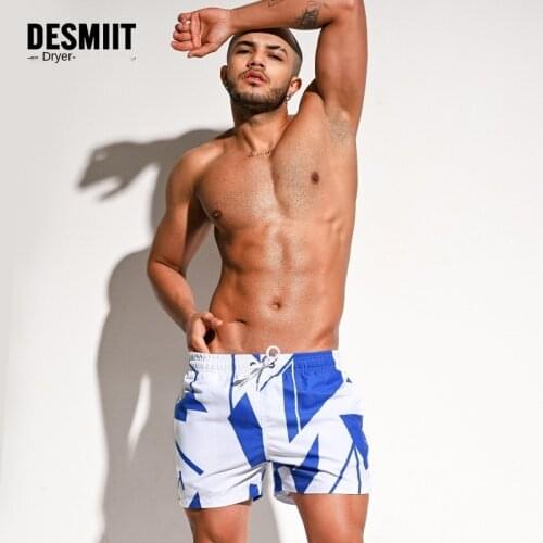 2021 New Mens Swimsuit Printed Swimwear Men Swimming Shorts Personalized Briefs Beach Suits Surf Board Shorts Casual Swim Trunks