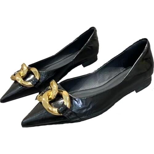 Flat Low Cut Shoes Women Cowhide Leather Upper Sheep Skin Lining and Insole Golden Metal Decoration Fashion Comfortable Wearing