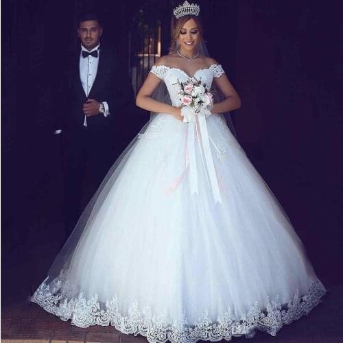 Dubai Arabian Lace Wedding Dresses Ball Gown Sweetheart Off the Shoulder Sleeveless Lace Puffy Skirt Sweep Train Bridal Dress
