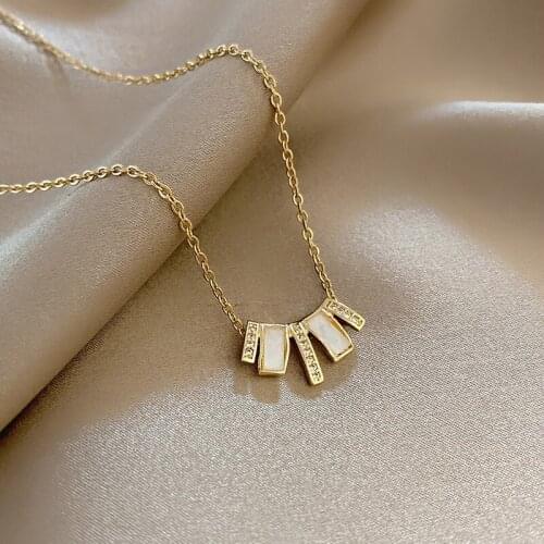 Hot Sale Elegant Charm Womens neck chain Pendant Fashion Simple Bohemian Beach Jewelry цепочка на шею женская Clavicle Chokers