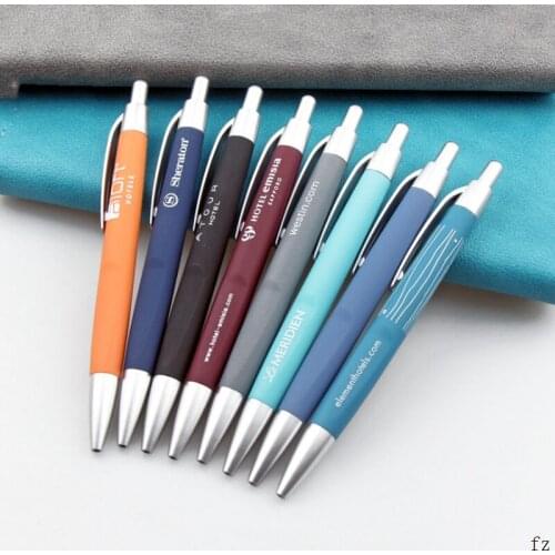 200 Pcs Customized Logo Plastic Ballpoint Pens Promotional Click Retractable Ball Pen 1 Color 1 Position Logo Printing