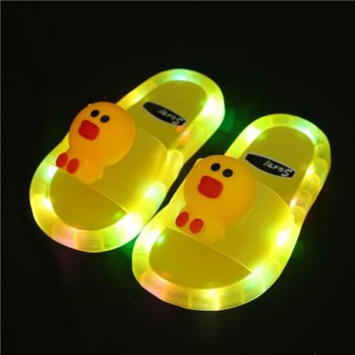2021 Footwear Luminous Jelly Summer Childrens LED Slipper Girls Slippers PVC Non-slip Duck Beach Sandals Kids Home Yellow