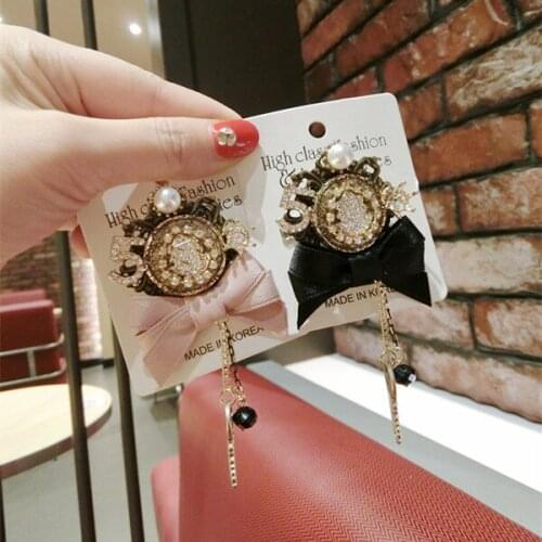 Fashion New Woman Brooches Pin Shiny Rhinestones Long Tassel Bow-knot Number 5 Lady Brooch Trendy Suits Accessories