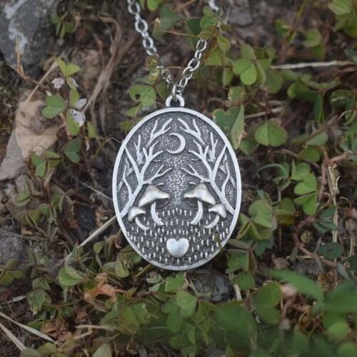 1pcs Vintage Mountain pine trr moon mushrom necklace